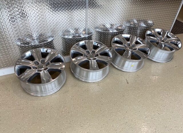 2020 Aluminum 20X8 Rims full